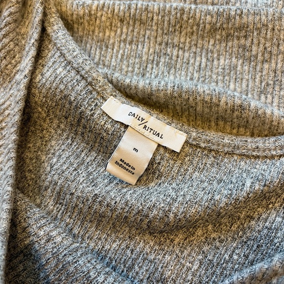 Daily Ritual Ribbed Gray Midi Dress - Picture 4 of 6